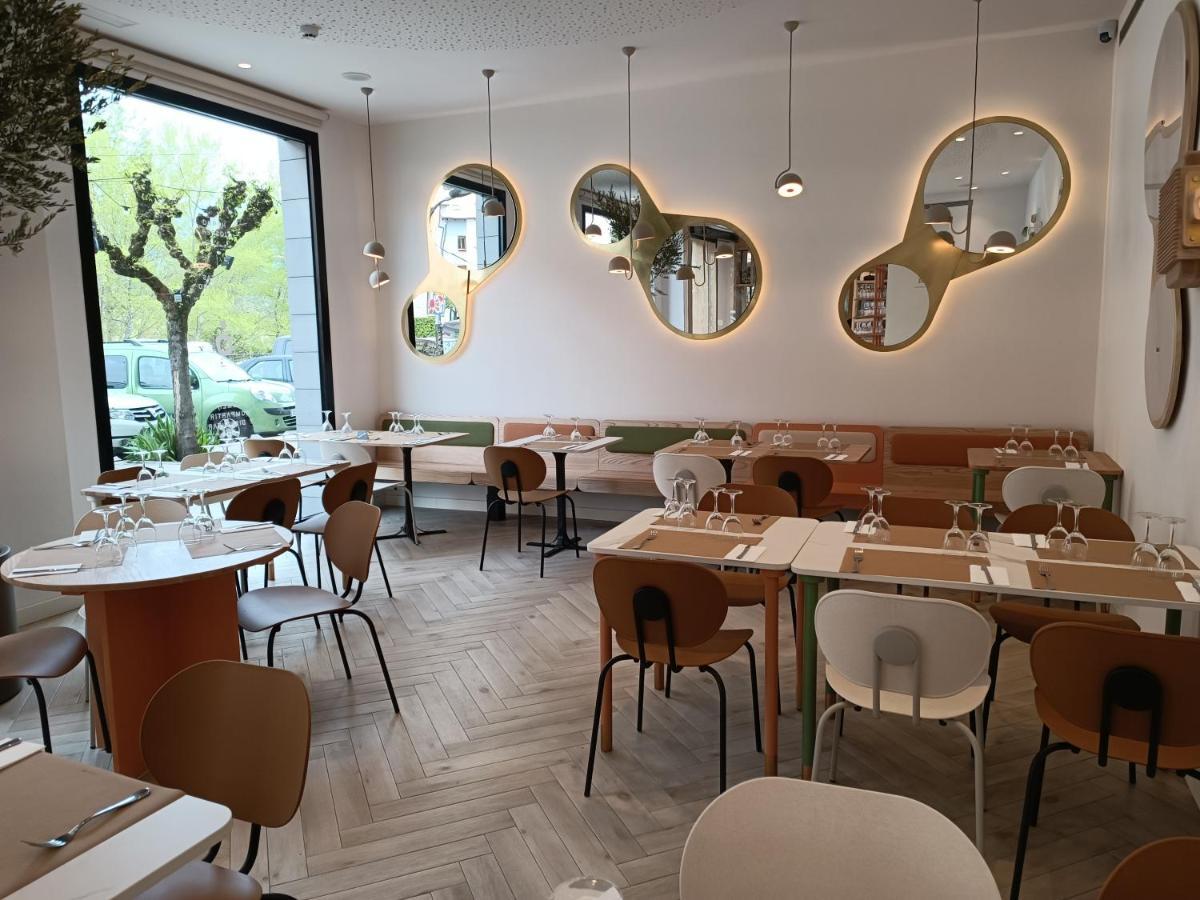 Hotel Dos Rios Central 艾因萨 外观 照片